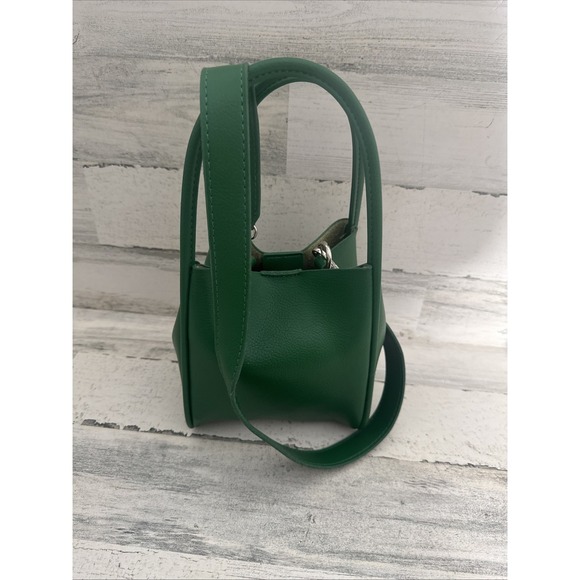 The Unbranded Brand Handbags - Kelly Green Purse With‎ Change/Wallet Additional Crossbody